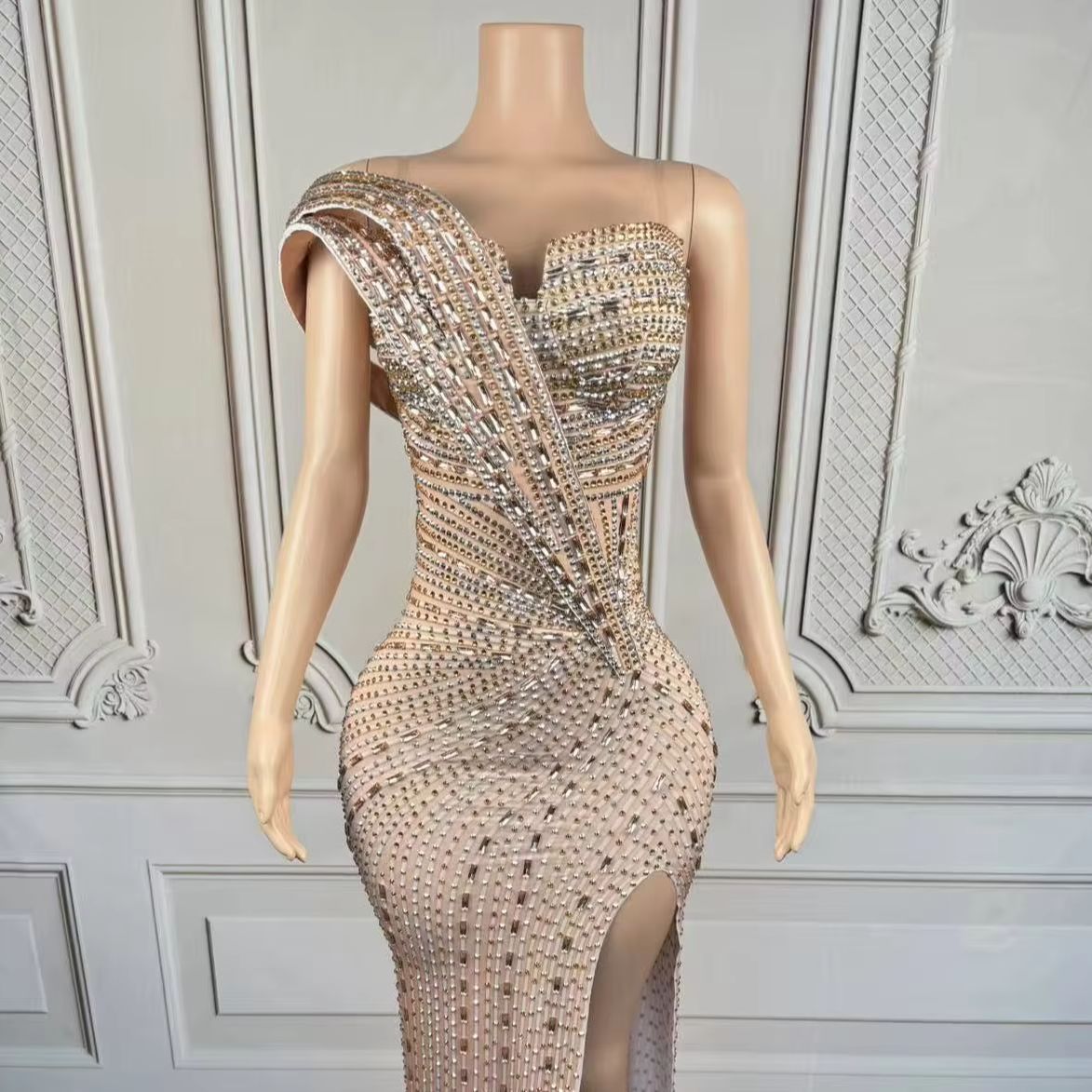Women Formal Wear For Graduation - Xiangbin فساتين رسمية طويلة بكريستال سباركلي