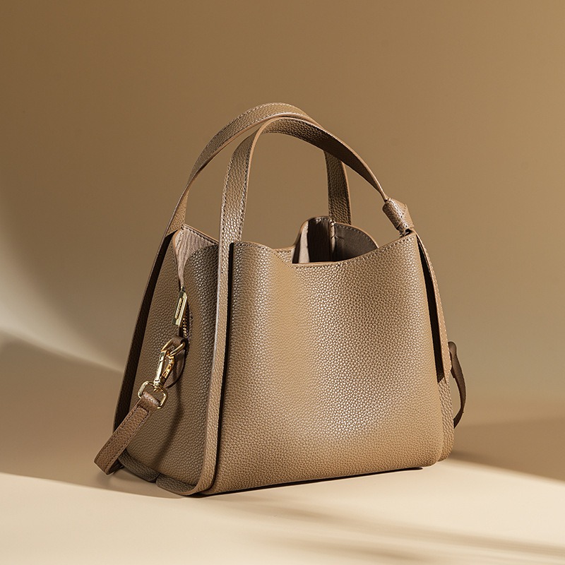 Structured Handbag Work - حقائب يد نسائية من الجلد الطبيعي