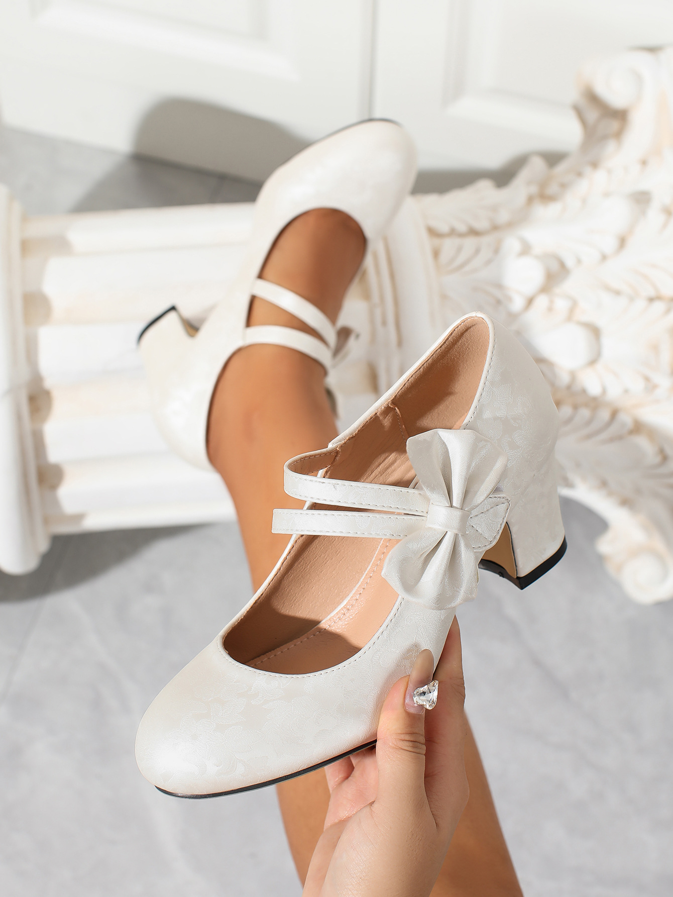 أحذية نسائية كبيرة الحجم بتصمي - مراجعة Women Formal Wear Shoes وسعره