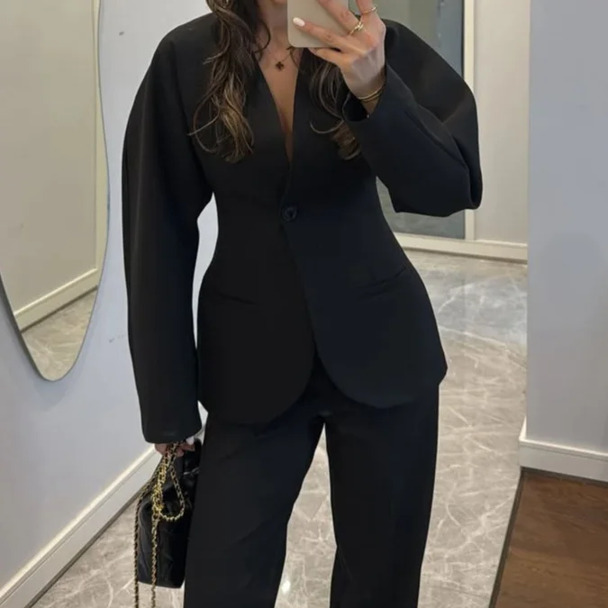 بدلة نسائية جديدة لعام 2025 با - مراجعة Women Formal Wear Black وسعره