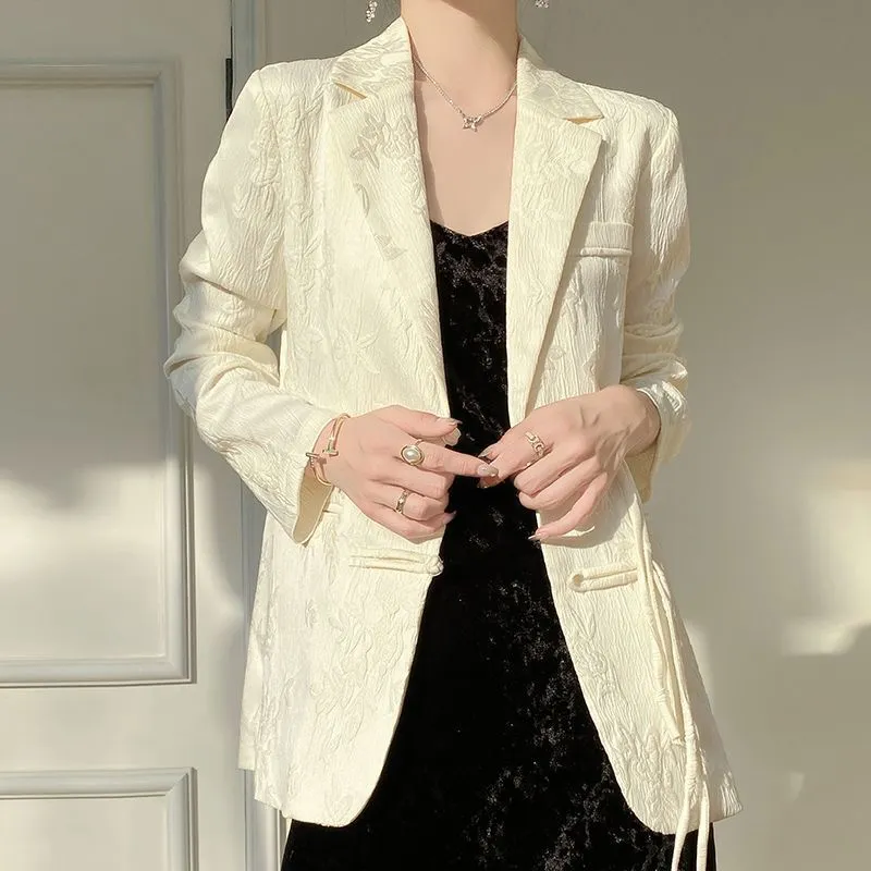 جاكيت بليزر نسائي أبيض منقوش ب - مراجعة Women Formal Wear With Blazer وسعره