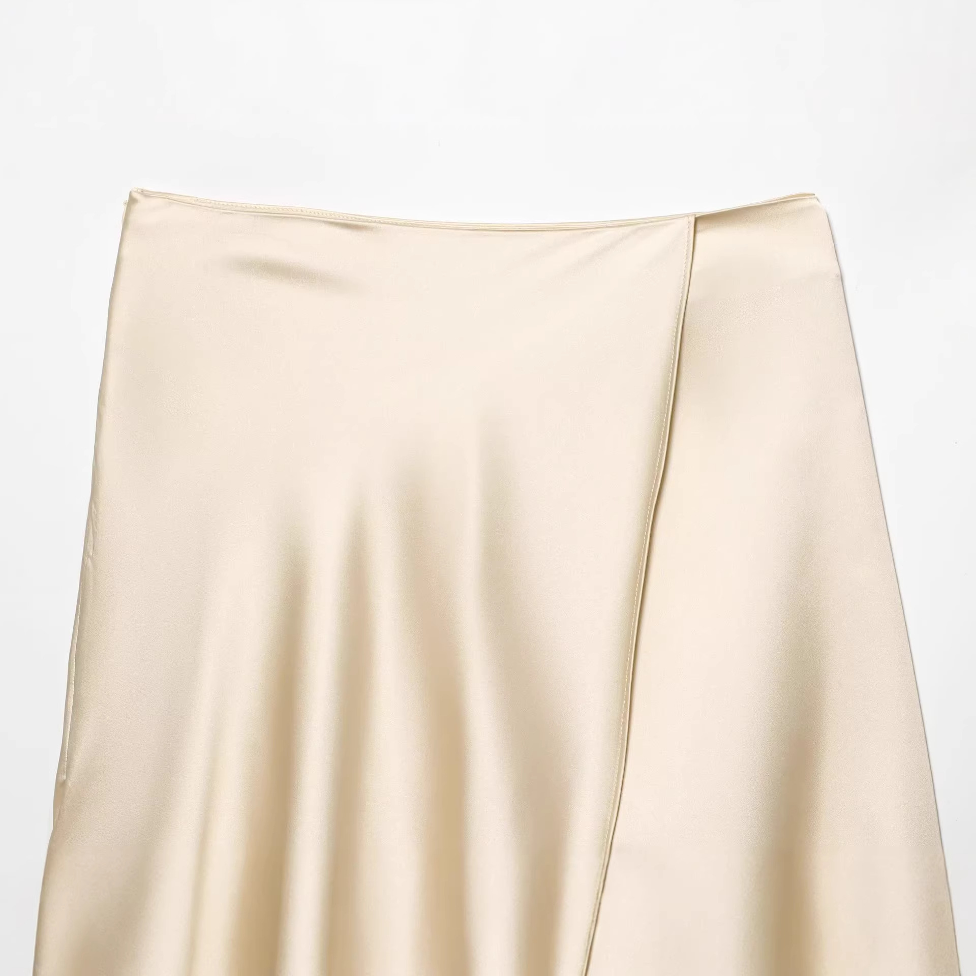 تنورة نسائية أنيقة من الساتان  - مراجعة Women Formal Wear With Skirt وسعره