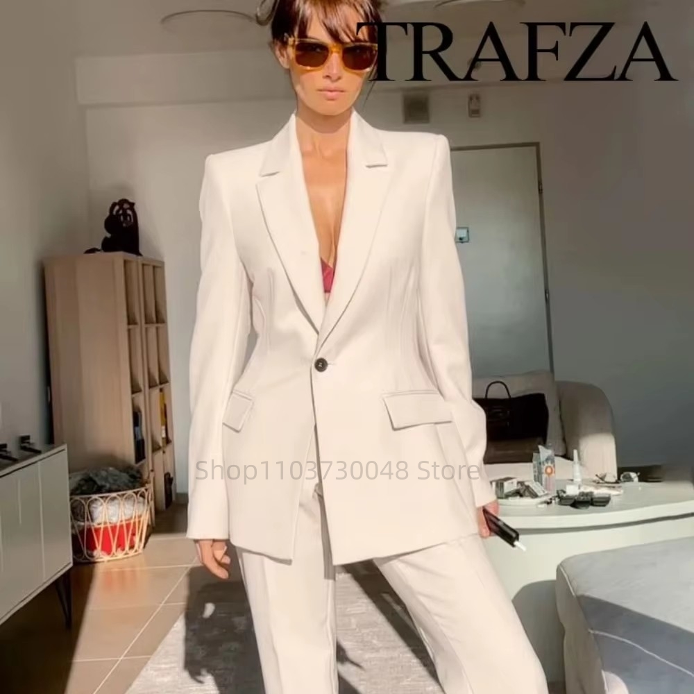 بدلة رسمية أنيقة للسيدات في ال - مراجعة Women Formal Wear With Blazer وسعره